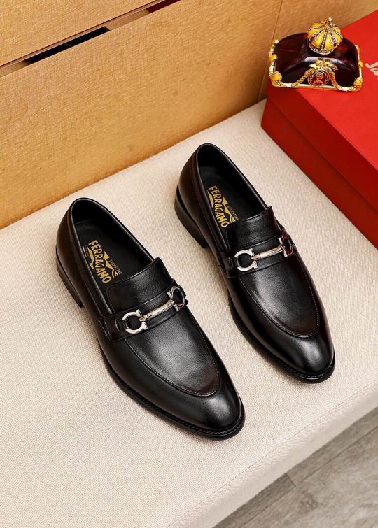 Ferragamo sz38-46 mnh0538 (1)
